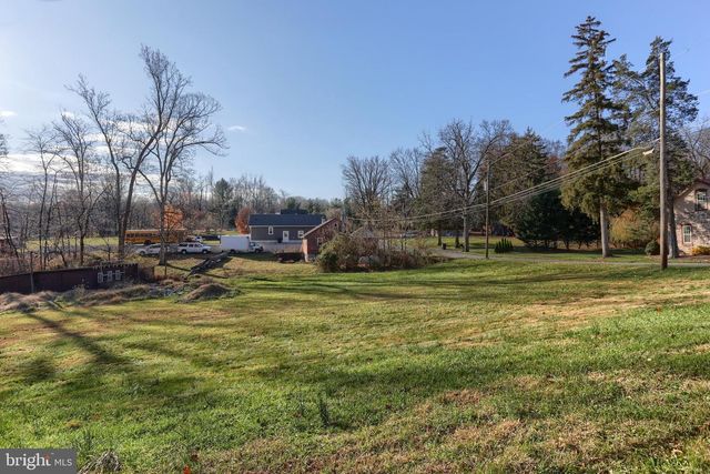 433 SHEEP HILL RD, Newmanstown, PA 17073