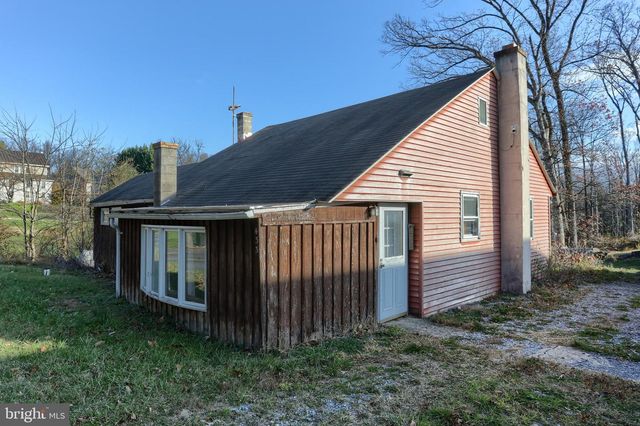 433 SHEEP HILL RD, Newmanstown, PA 17073