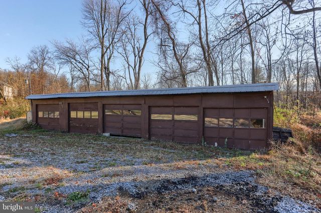 433 SHEEP HILL RD, Newmanstown, PA 17073