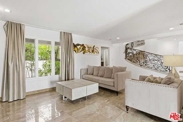 24366 La Masina Court, Calabasas, CA 91302