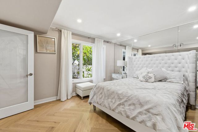 24366 La Masina Court, Calabasas, CA 91302