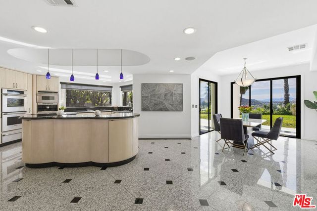 24366 La Masina Court, Calabasas, CA 91302