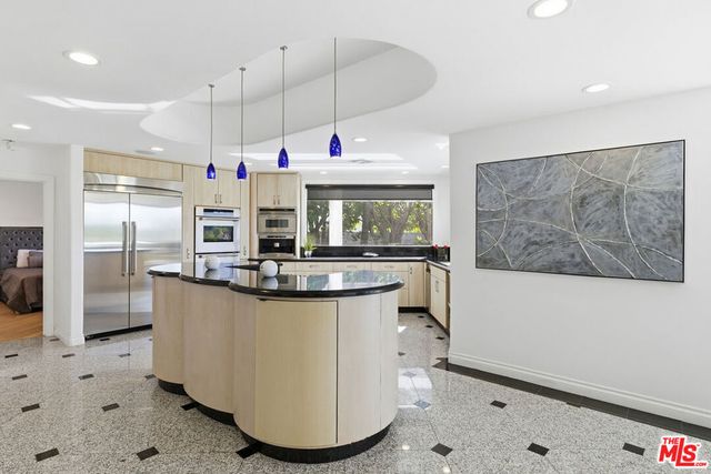 24366 La Masina Court, Calabasas, CA 91302