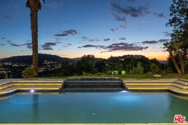 24366 La Masina Court, Calabasas, CA 91302