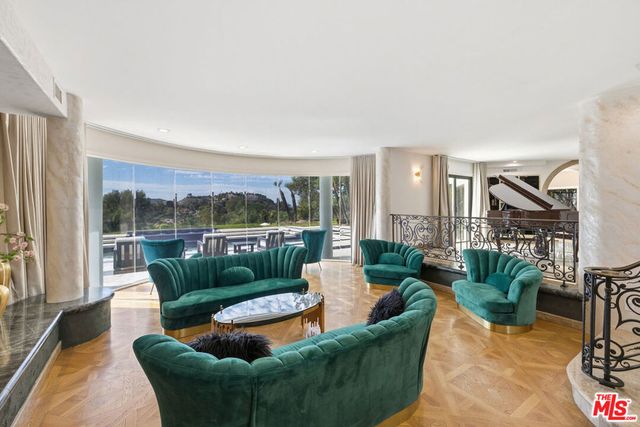 24366 La Masina Court, Calabasas, CA 91302