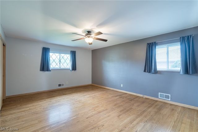 320 Justo Lane, Seven Hills, OH 44131