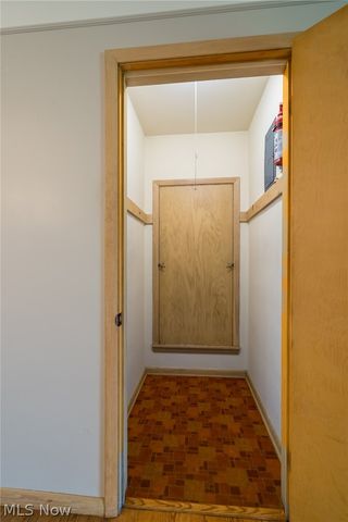 320 Justo Lane, Seven Hills, OH 44131