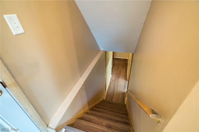 320 Justo Lane, Seven Hills, OH 44131