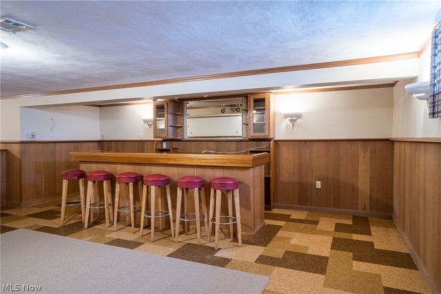 320 Justo Lane, Seven Hills, OH 44131