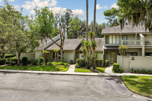 19 PLAYERS CLUB VILLAS Road, Ponte Vedra Beach, FL 32082