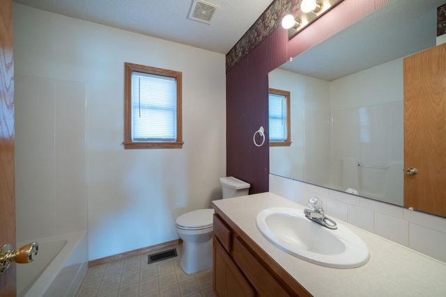 11622 W Dora Ct., Wichita, KS 67209