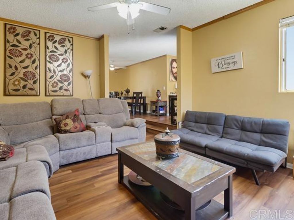 5949 Tonawanda Drive, San Diego, CA 92139 — exterior