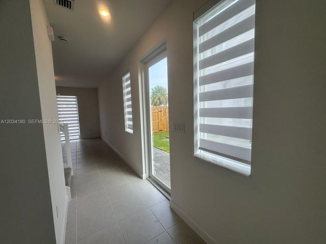 705 SE 13th St Circle 705, Homestead, FL 33034