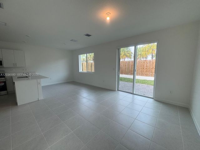 705 SE 13th St Circle 705, Homestead, FL 33034