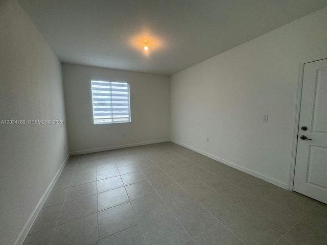 705 SE 13th St Circle 705, Homestead, FL 33034