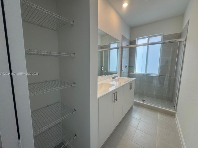 705 SE 13th St Circle 705, Homestead, FL 33034