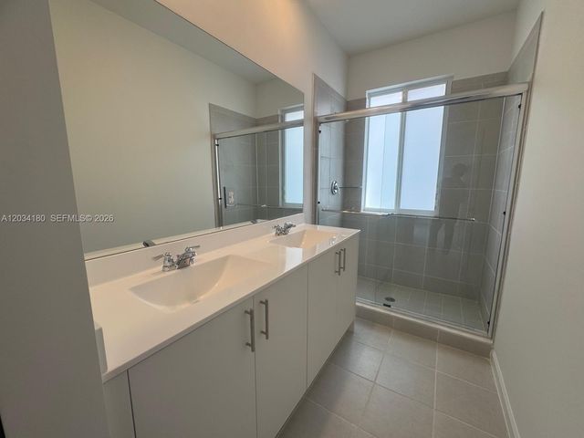 705 SE 13th St Circle 705, Homestead, FL 33034