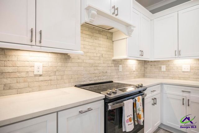 114 Woodwinds Court, Kathleen, GA 31047