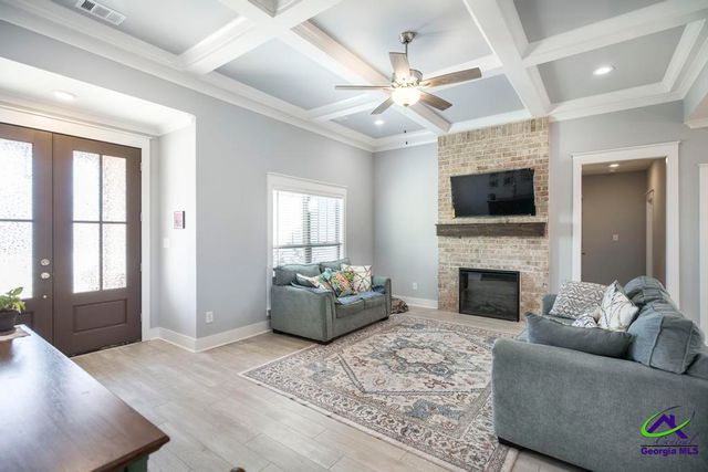 114 Woodwinds Court, Kathleen, GA 31047