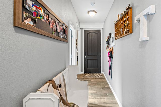 905 Poe Street, Azle, TX 76020