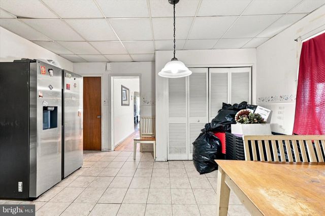 8512 MONROE ST, Upper Darby, PA 19082