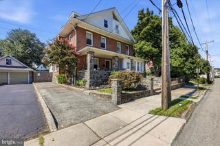 8512 MONROE ST, Upper Darby, PA 19082