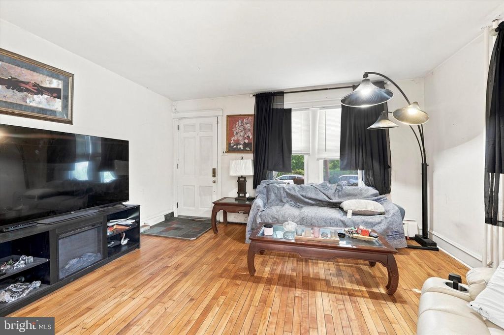8512 MONROE ST, UPPER DARBY, PA 19082 — photo 3