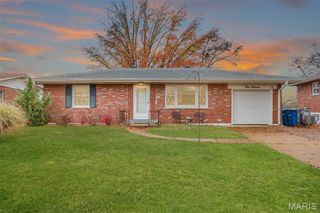 411 Lambeth Lane, St Louis, MO 63125