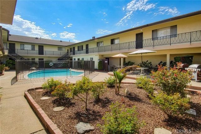 718 W Center, Placentia, CA 92870