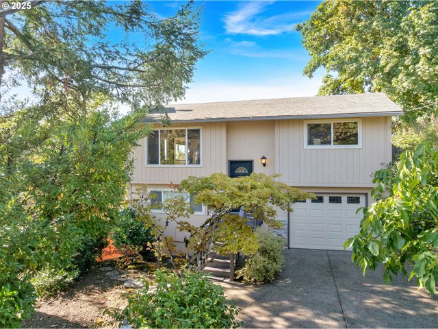 1870 HEMLOCK St, West Linn, OR 97068
