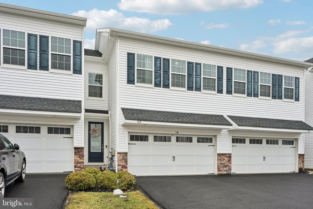 Image 1 of property listing at 134 KNOCK HILL DR, Royersford, PA 19468