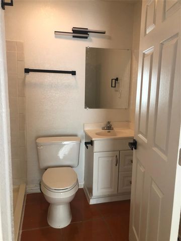 2606 Laurel Street, Grand Prairie, TX 75050