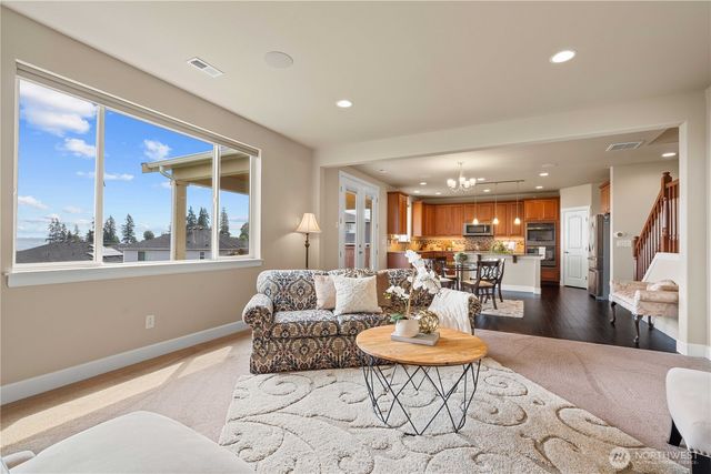 30180 60th Avenue S, Auburn, WA 98001
