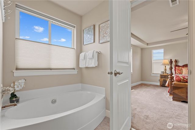 30180 60th Avenue S, Auburn, WA 98001