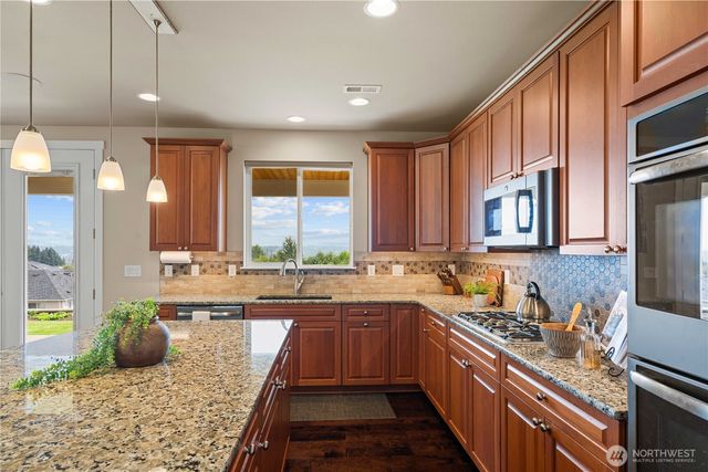 30180 60th Avenue S, Auburn, WA 98001