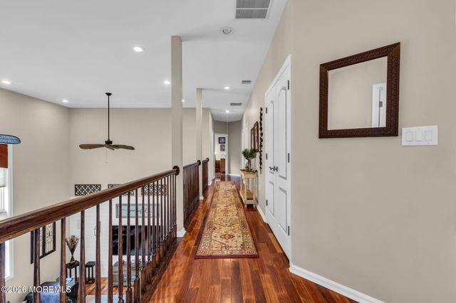 4 Susan Court, Farmingdale, NJ 07727