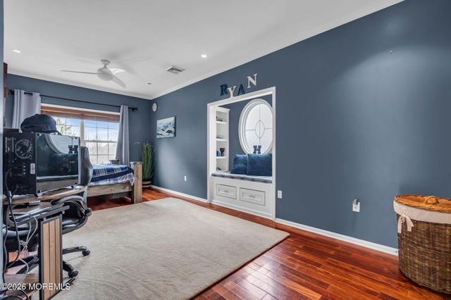 4 Susan Court, Farmingdale, NJ 07727