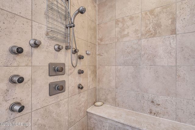 4 Susan Court, Farmingdale, NJ 07727
