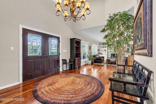 4 Susan Court, Farmingdale, NJ 07727