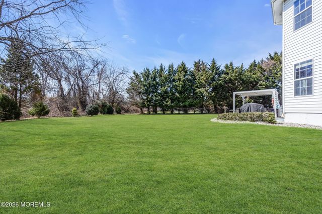 4 Susan Court, Farmingdale, NJ 07727