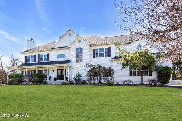 4 Susan Court, Farmingdale, NJ 07727
