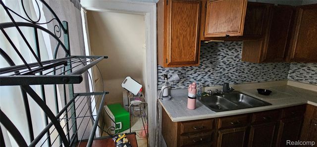 1714 Gladstone Street, Detroit, MI 48206