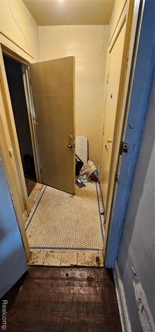 1714 Gladstone Street, Detroit, MI 48206