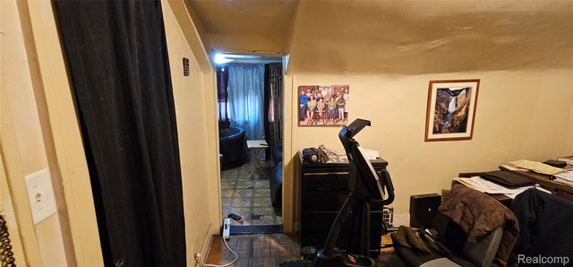 1714 Gladstone Street, Detroit, MI 48206