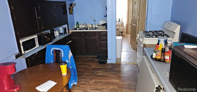 1714 Gladstone Street, Detroit, MI 48206