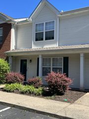 304 Shoshone Pl, Murfreesboro, TN 37128