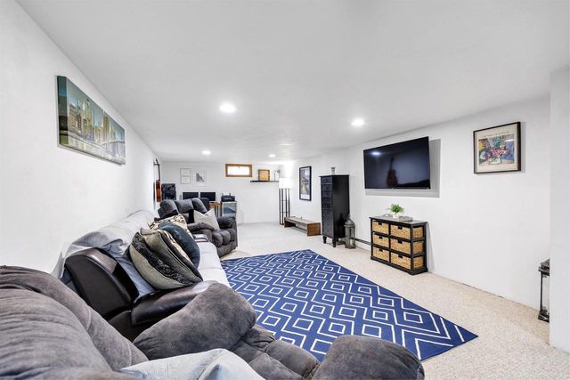 3025 LAWNDALE DRIVE, Green Bay, WI 54311