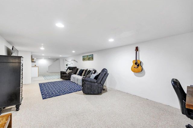 3025 LAWNDALE DRIVE, Green Bay, WI 54311