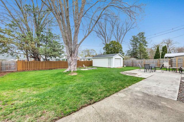 3025 LAWNDALE DRIVE, Green Bay, WI 54311