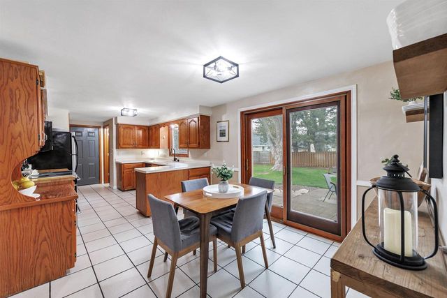 3025 LAWNDALE DRIVE, Green Bay, WI 54311